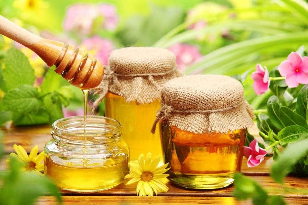 Мед содержит фруктозу