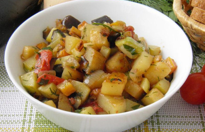 Тушеные кабачки с картошкой – 7 рецептов