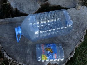 Лебедь из пластиковых бутылок: клумба, кашпо, для сада